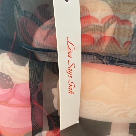 Lisa Says Gah Semi Sheer Button Front Top NWT The Dessert Table Collection - Picture 7 of 10
